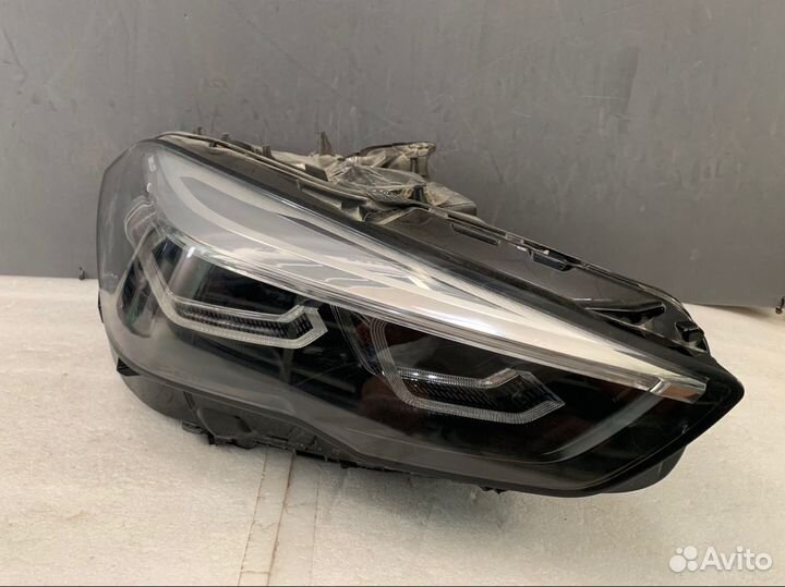 BMW 2-Series F44 LED фара правая