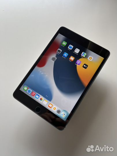 iPad mini 4 32GB Space Gray, в отличном состоянии