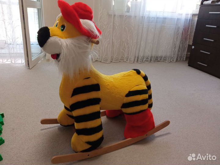 Детская лошадка качалка