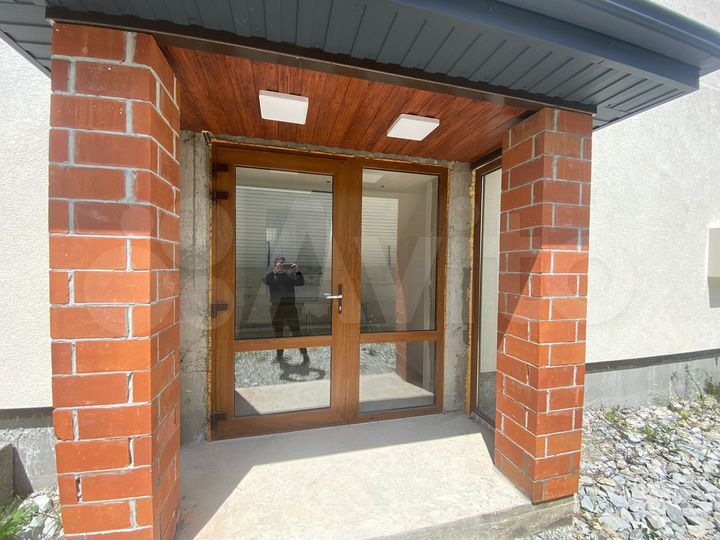 Дом 185 м² на участке 6 сот.