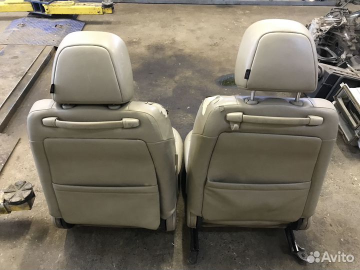 Сиденья с подогревом комплект Nissan Maxima A33