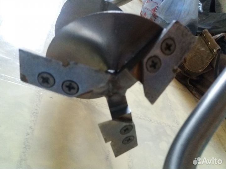 Бур титановый с 3 мя лезвиями