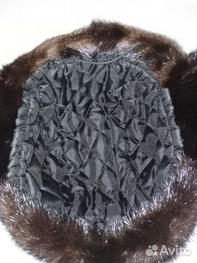 Женские меховые шапки