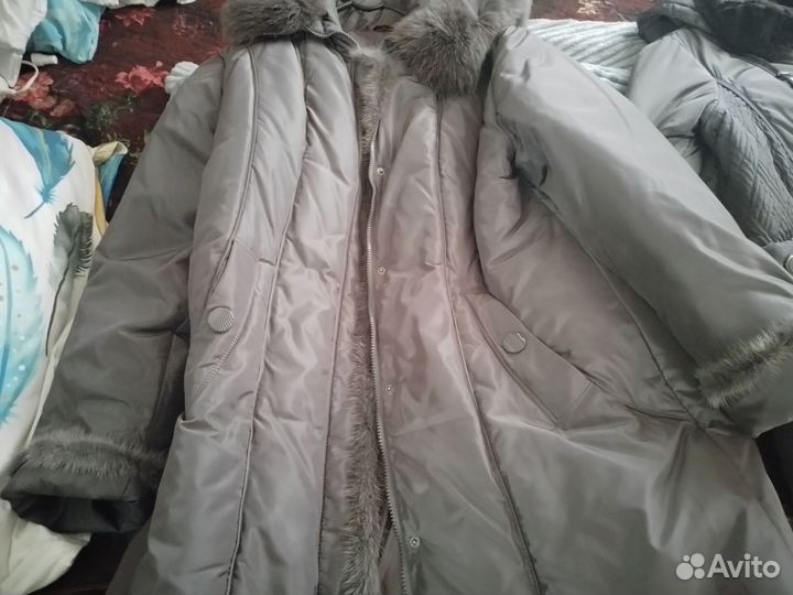 Продаю две куртки зима- осень 54 размер