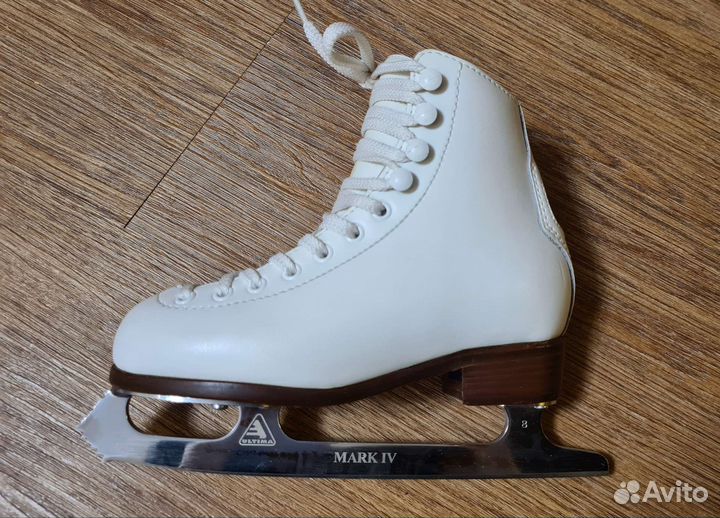 Фигурные коньки Wifa 29L