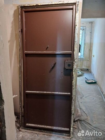 Дверь входная металлическая