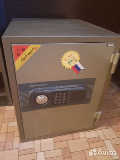 Сейф Diplomat