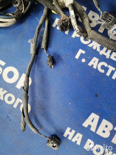 Проводка подкапотная Toyota Matrix кроссовер