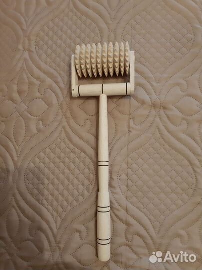 Массажер для спины и шеи новый