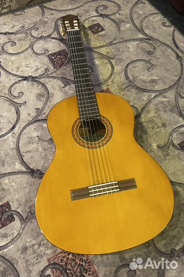 Классическая гитара Yamaha c40
