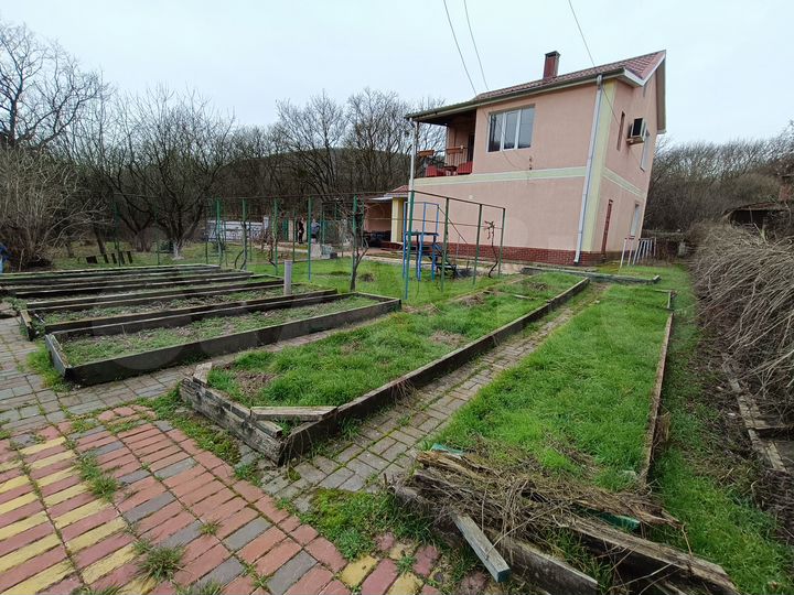 Дом 122,9 м² на участке 8,6 сот.