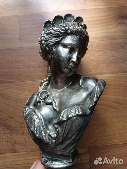 Бюст Касли Весна