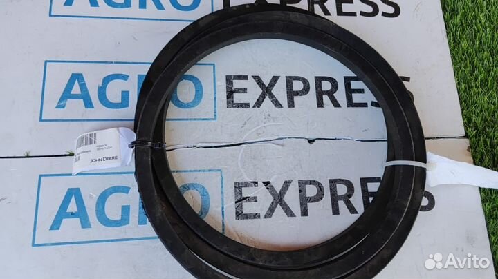 H240895 Клиновой ремень. Оригинал John Deere