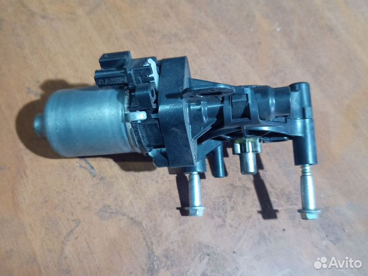 Моторчик регулировки сиденья Toyota Land Cruiser