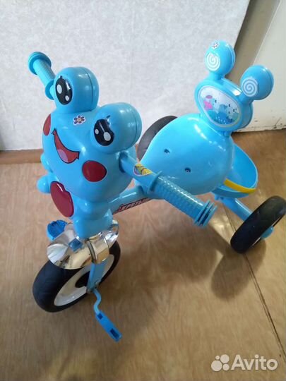 Велосипед детский трёхколёсный с музыкой