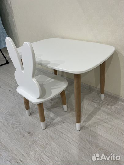 Детский стол и стул