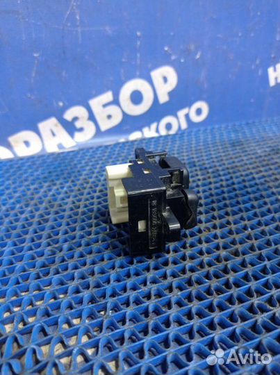 Блок управления зеркалами Mazda 6 Gg седан AJ 2003