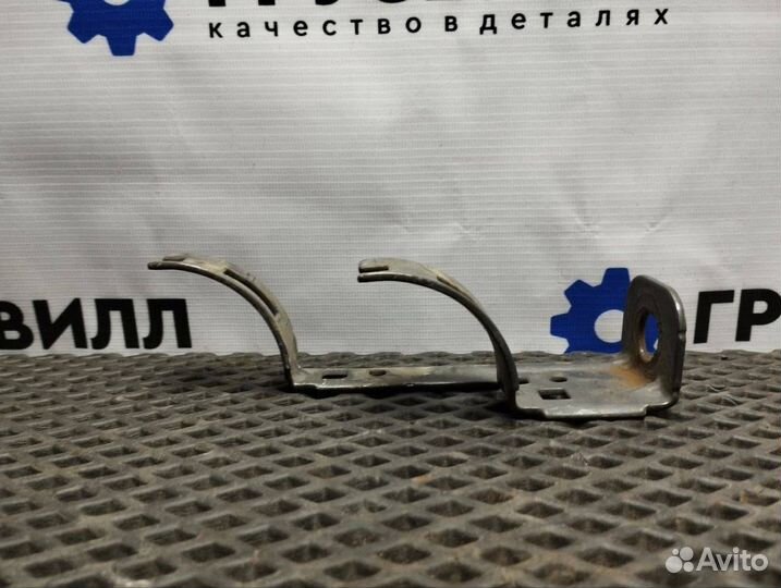 Кронштейн (крепление) Volvo FH4 21841461