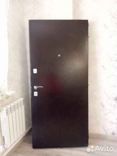 Дверь входная металлическая новая