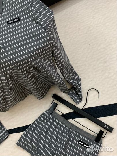 Лонгслив и Шорты Miu Miu