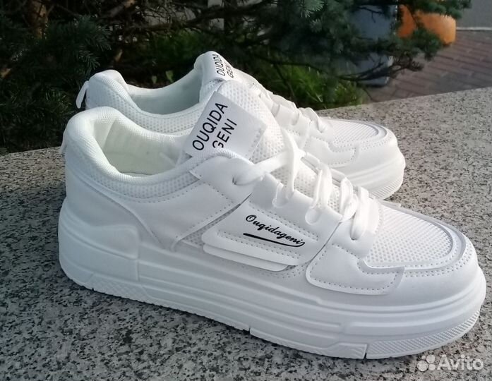 Кеды белые на платформе