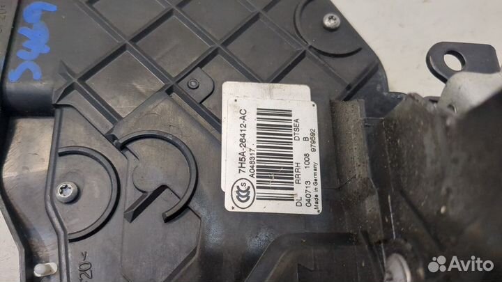 Замок двери правый задний Land Rover Range Rover Evoque