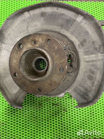 Кулак поворотный задний левый BMW 5 E60 E61