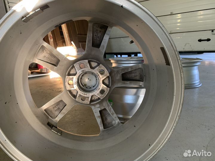 Литые диски R17 5x112 audi