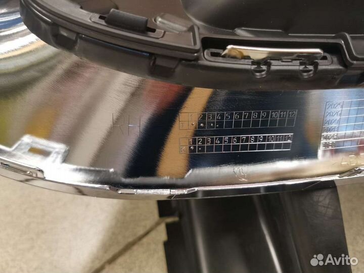 Mercedes W223 maybach Решетка бампера правая хром