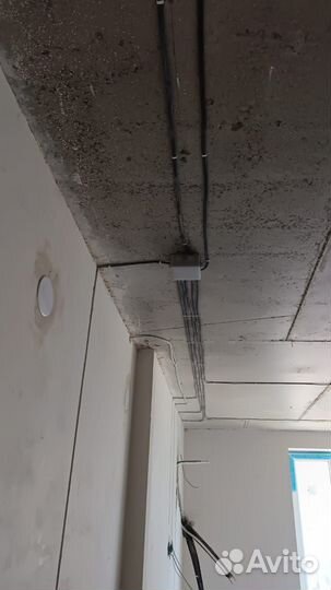 Электрик (электромонтажник)