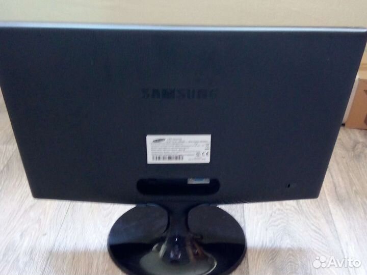 Монитор Samsung