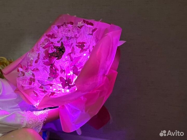 Букет светящийся из бабочек