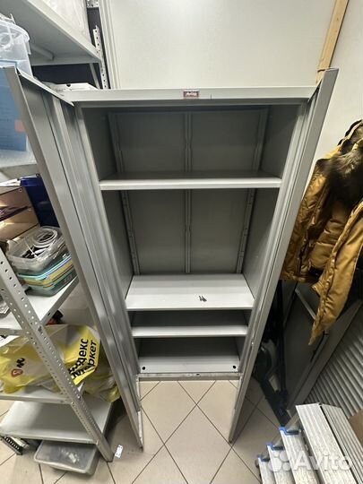 Металлический шкаф практик