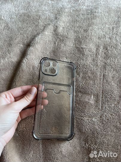 Чехол на iPhone 13 с карманом для карт