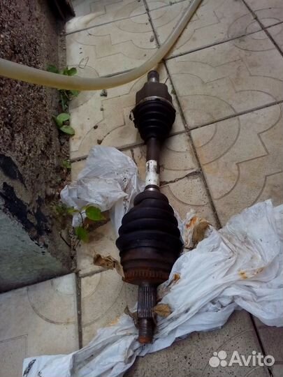 Привод левый Ленд Ровер Дискавери