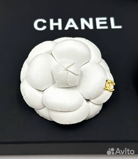 Брошь Chanel Camelia камелия твид кожа цветок