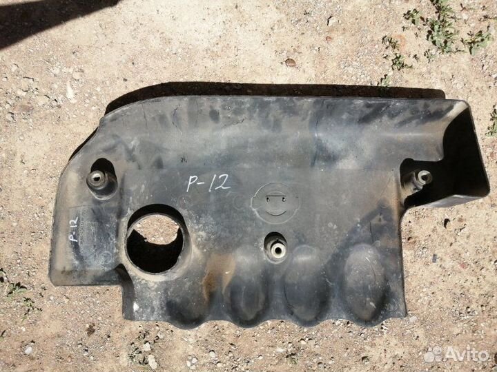 Накладка декоративная на двигатель Nissan Primera