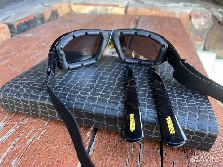 Солнцезащитные очки мужские