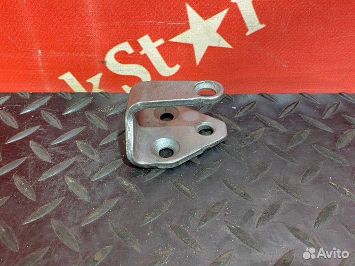 Ответная часть замка двери Renault T, Volvo FH