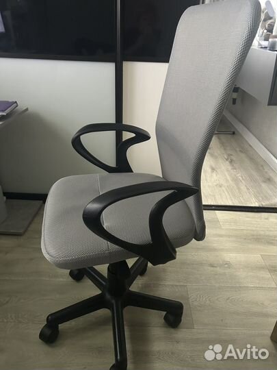 Компьютерное кресло новое