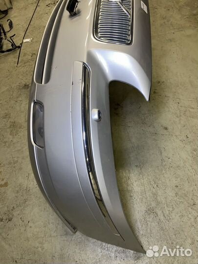 Бампер передний Volvo V70 SW Бампер в сборе