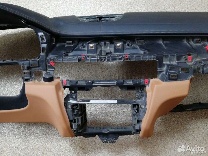 BMW X6 F16 Торпедо