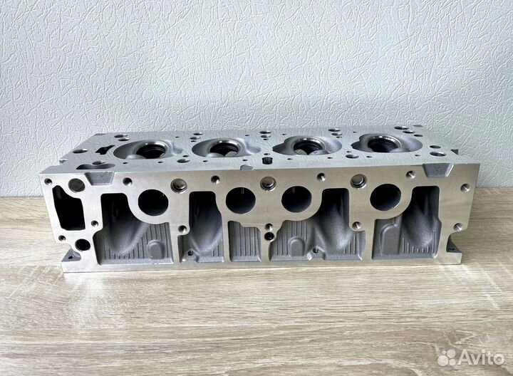 Головка Logan Renault 1.4/1.6 8 кл. новая u-0689