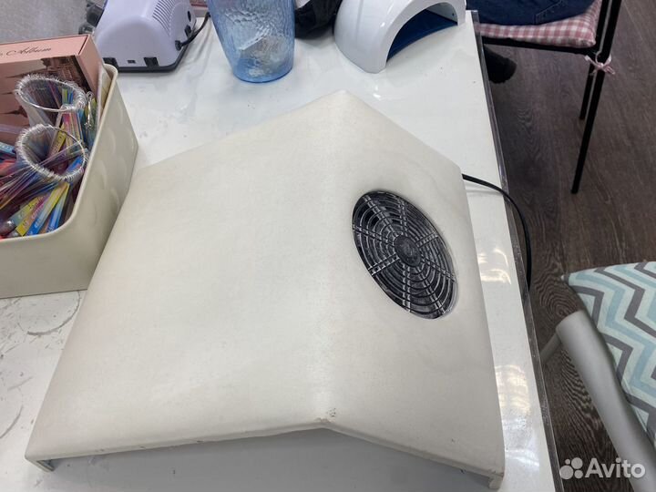 Вытяжка пылесос для маникюра