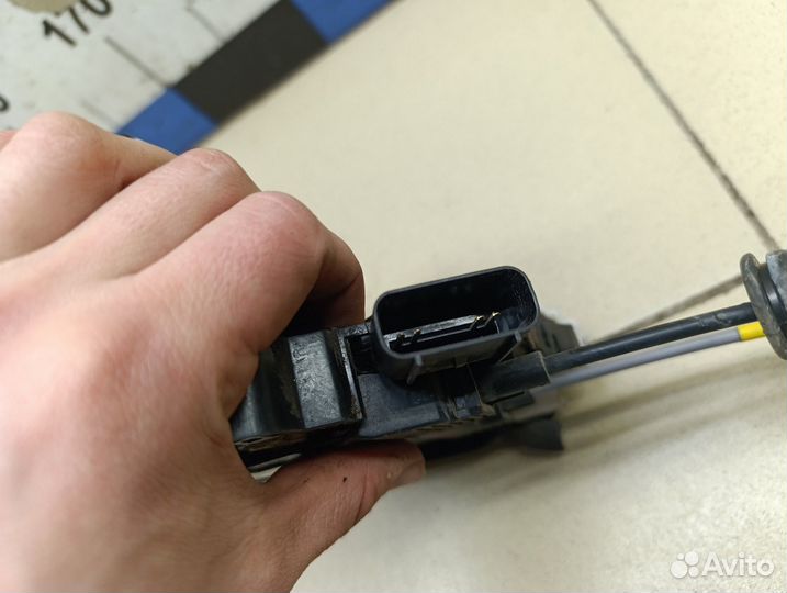 Замок двери задней правой Hyundai-KIA Elantra 2011-2016