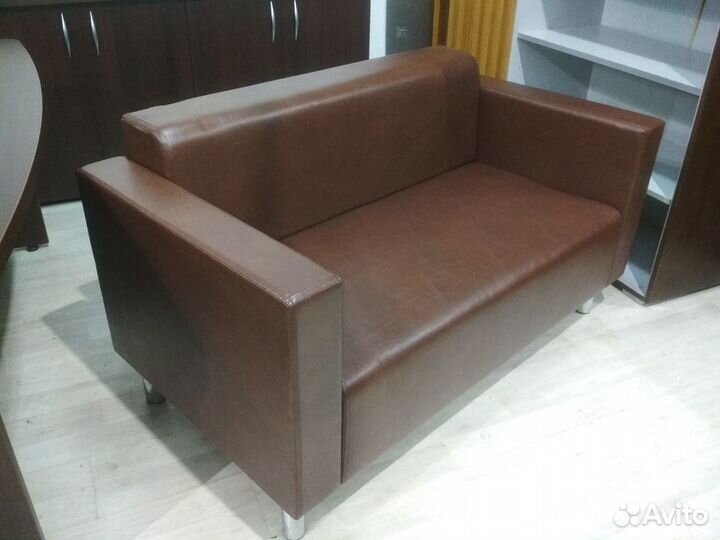 Диван офисный 2-местный (экокожа) Новый