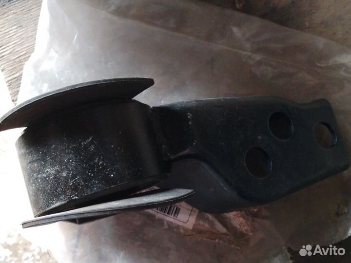 Продам Подушка двс Mazda Demio D20139060 DW5W