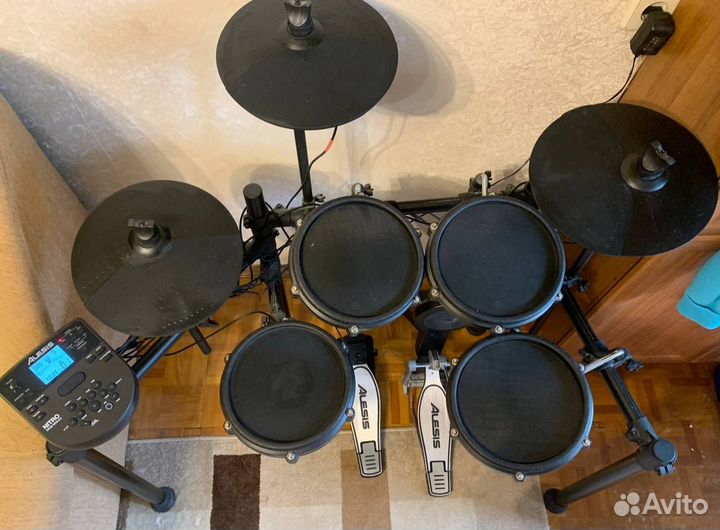 Alesis nitro mesh kit электронные барабаны