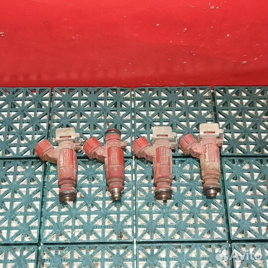 Форсунка топливная Nissan Almera n16 QG15DE