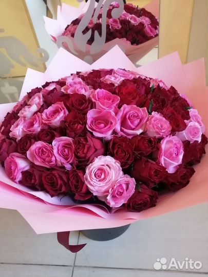 Розы ирисы тюльпаны букеты с доставкой Армавир